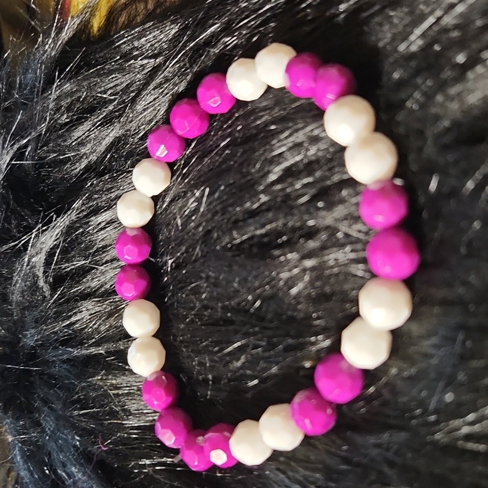By Krafty_Korner : Handcrafted beaded bracelet